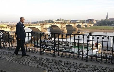 Vladímir Putin volvió a visitar Dresde en Octubre del 2006. Esta foto oficial fue publicada por el Kremlin.