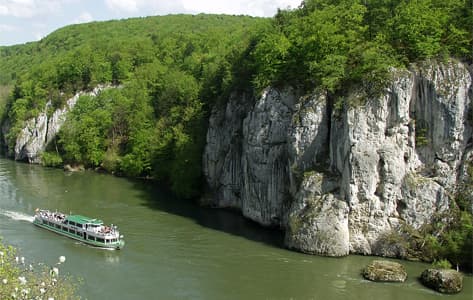 Paseo en barco por el río Danubio